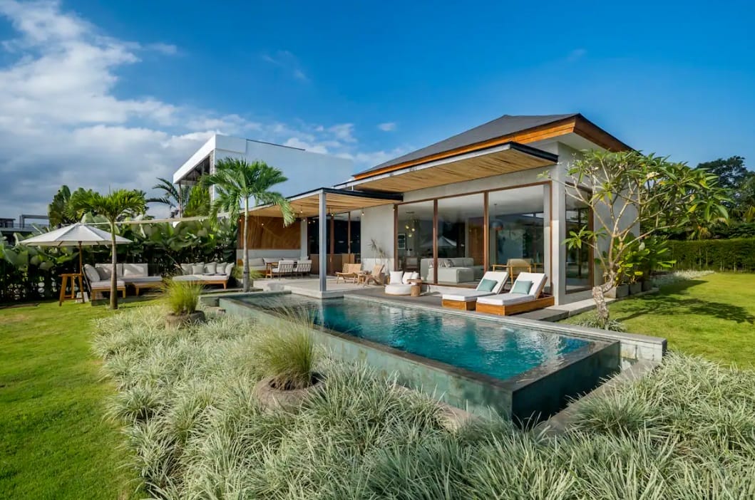 BEAUTIFUL DESIGNED 2 BEDROOM VILLA FOR SALE FREEHOLD IN UBUD BE-2087 